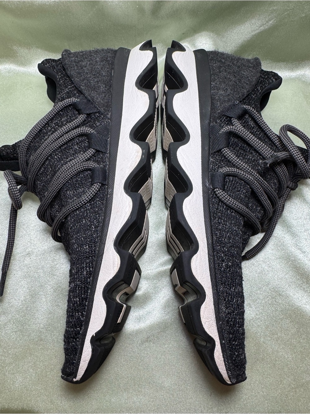 Sorel Kinetic Sneaker Black Ripple Sole NL3227-011 Womens Size 9.5 - Picture 6 of 8